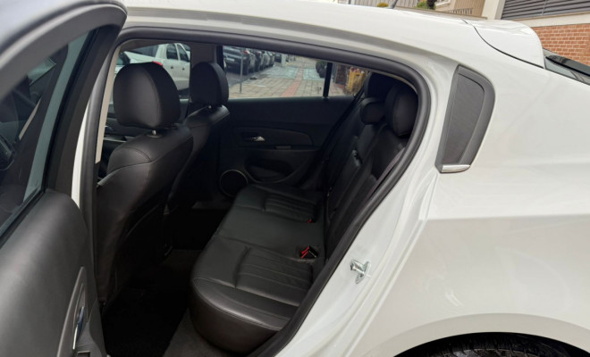 GM - Chevrolet CRUZE HB Sport LT 1.8 16V FlexP. 5p Aut 2014 Flex-7