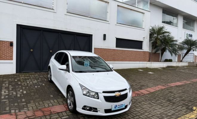 GM - Chevrolet CRUZE HB Sport LT 1.8 16V FlexP. 5p Aut 2014 Flex-0