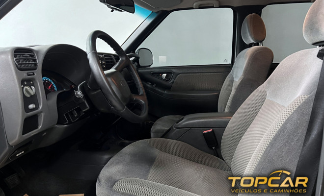 GM - Chevrolet S10 P-Up Tornado 2.8 TDI 4x2/4x4 CD Dies 2010 Diesel-5