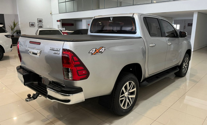 Toyota Hilux CD SRX 4x4 2.8 TDI 16V Diesel Aut. 2017 Diesel-11