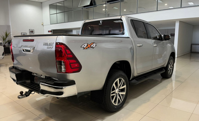 Toyota Hilux CD SRX 4x4 2.8 TDI 16V Diesel Aut. 2017 Diesel-13