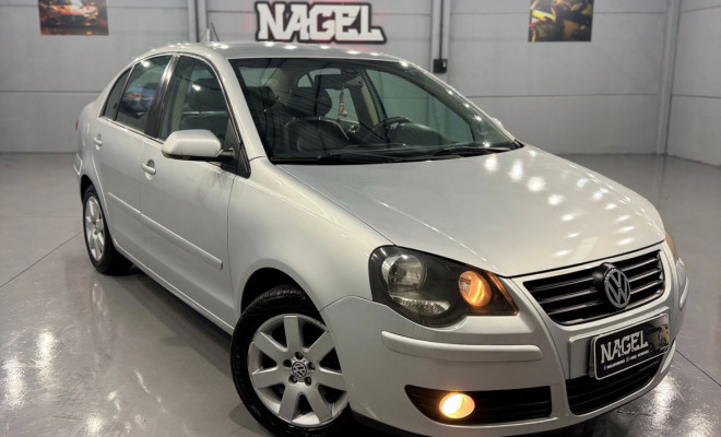 VW - VolksWagen Polo Sedan I MOTION  1.6 Total Flex  4p 2010 Flex-3