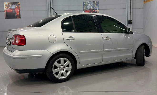 VW - VolksWagen Polo Sedan I MOTION  1.6 Total Flex  4p 2010 Flex-3