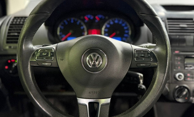 VW - VolksWagen Polo Sedan I MOTION  1.6 Total Flex  4p 2010 Flex-14