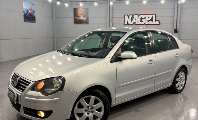 VW - VolksWagen Polo Sedan I MOTION  1.6 Total Flex  4p 2010 Flex-0
