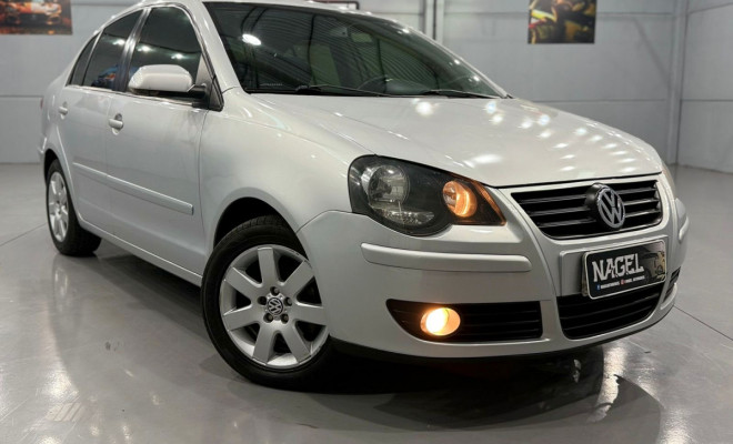 VW - VolksWagen Polo Sedan I MOTION  1.6 Total Flex  4p 2010 Flex-0