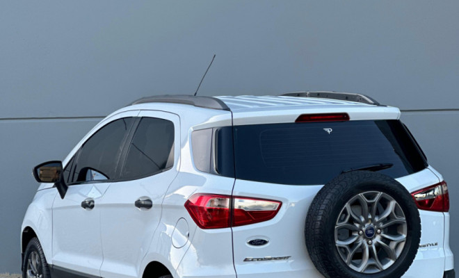 Ford EcoSport FREESTYLE 1.6 16V Flex 5p 2014 Flex-5