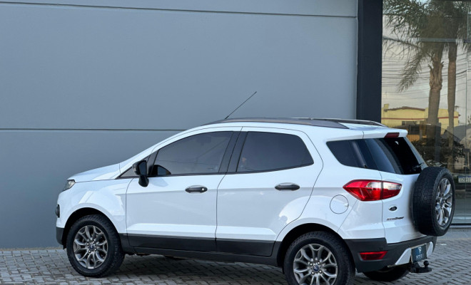 Ford EcoSport FREESTYLE 1.6 16V Flex 5p 2014 Flex-3