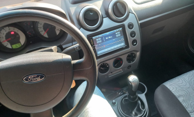 Ford Fiesta Sed. 1.6 8V Flex 4p 2010 Flex-4