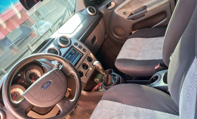 Ford Fiesta Sed. 1.6 8V Flex 4p 2010 Flex-1