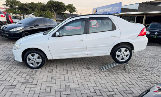 GM - Chevrolet PRISMA  Sed. Maxx/ LT 1.4 8V ECONOF. 4p 2012 Flex-17