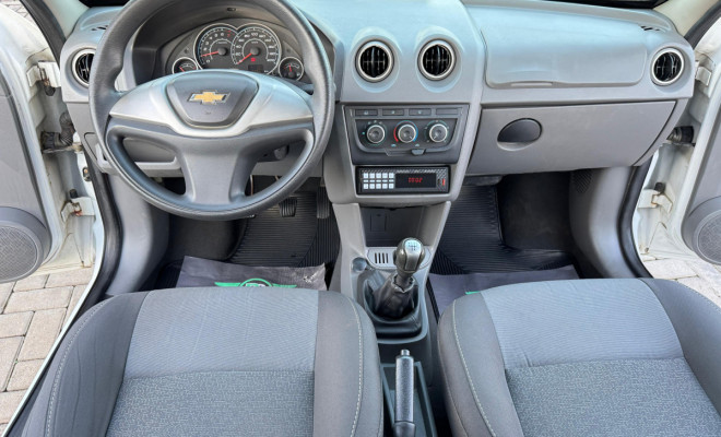 GM - Chevrolet PRISMA  Sed. Maxx/ LT 1.4 8V ECONOF. 4p 2012 Flex-4