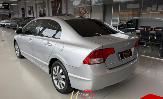 Honda Civic Sed. LXL/LXL SE 1.8 Flex 16V Mec. 2011 Flex-4