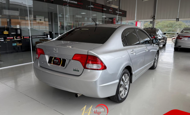 Honda Civic Sed. LXL/LXL SE 1.8 Flex 16V Mec. 2011 Flex-6