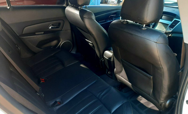 GM - Chevrolet CRUZE HB Sport LT 1.8 16V FlexP. 5p Aut 2014 Flex-10