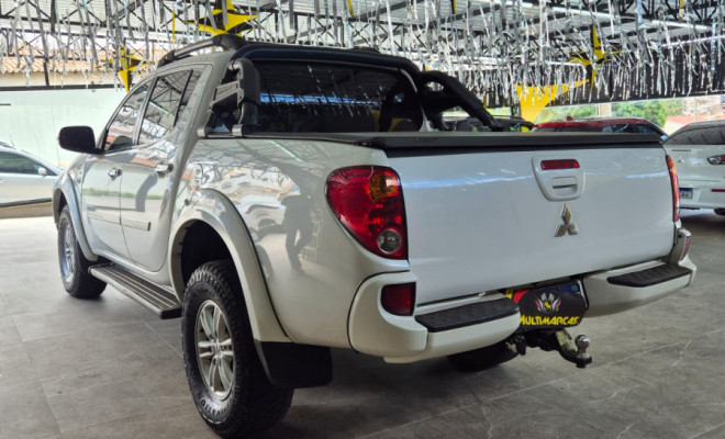 Mitsubishi L200 Triton HPE 3.2 CD TB Int.Diesel Aut 2017 Diesel-6