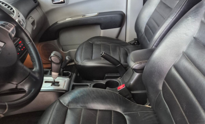 Mitsubishi L200 Triton HPE 3.2 CD TB Int.Diesel Aut 2017 Diesel-0