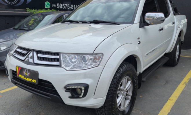 Mitsubishi L200 Triton HPE 3.2 CD TB Int.Diesel Aut 2017 Diesel-18