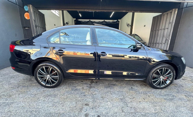 VW - VolksWagen JETTA Comfortline 2.0 T.Flex 8V 4p Tipt. 2012 Flex-2