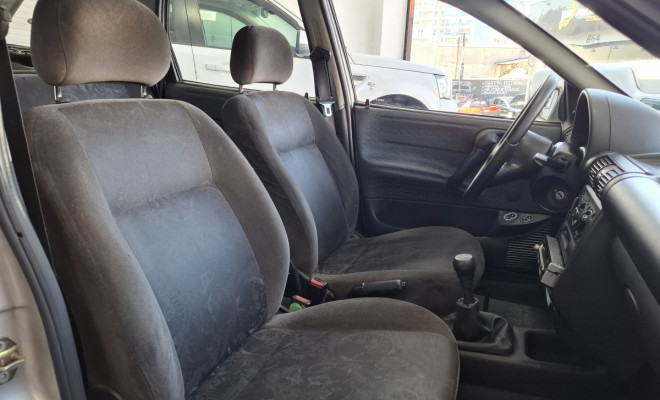 GM - Chevrolet Corsa Sed.Wind 1.0/Millenium/Classic VHC 2002 Gasolina-8