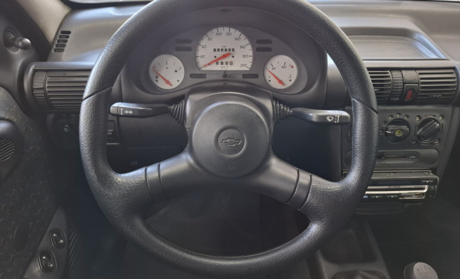 GM - Chevrolet Corsa Sed.Wind 1.0/Millenium/Classic VHC 2002 Gasolina-12