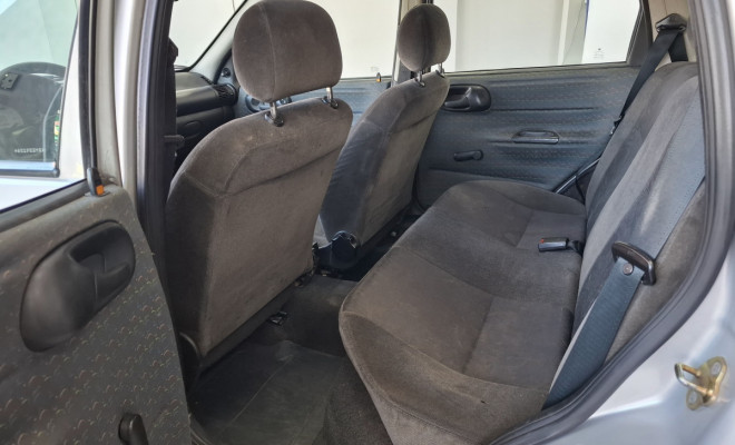 GM - Chevrolet Corsa Sed.Wind 1.0/Millenium/Classic VHC 2002 Gasolina-9