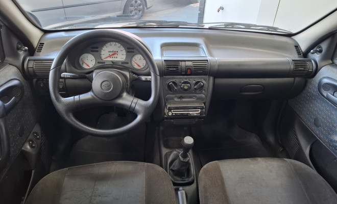 GM - Chevrolet Corsa Sed.Wind 1.0/Millenium/Classic VHC 2002 Gasolina-14