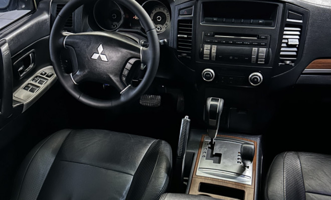Mitsubishi Pajero Full GLS/GLS/PKHPE 3.2 Dies.TI 5p 2008 Diesel-3