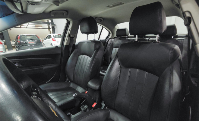 GM - Chevrolet CRUZE LT 1.8 16V FlexPower 4p Aut. 2013 Flex-5