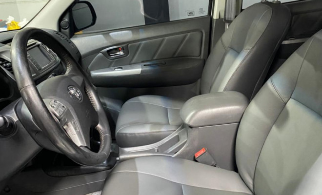 Toyota Hilux CD SRV D4-D 4x4 3.0  TDI Dies 2013 Diesel-3