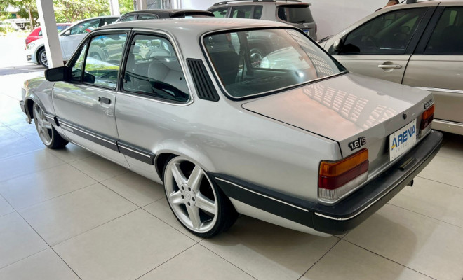 GM - Chevrolet Chevette L / SL / SL/e / DL / SE 1.6 1990 Gasolina-3