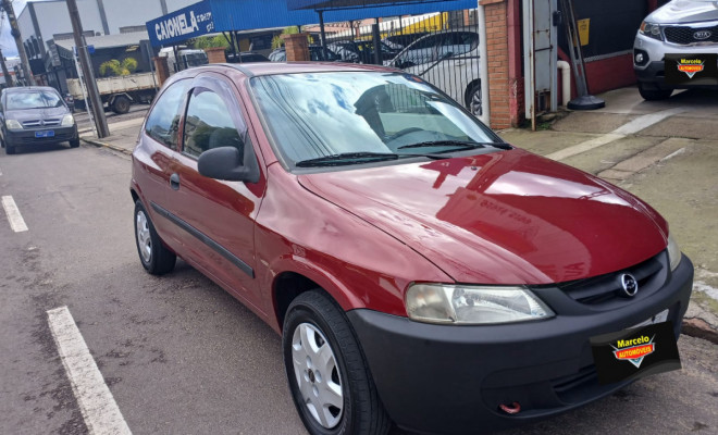 GM - Chevrolet Celta 1.0/Super/N.Piq.1.0 MPFi VHC 8V 3p 2001 Gasolina-4