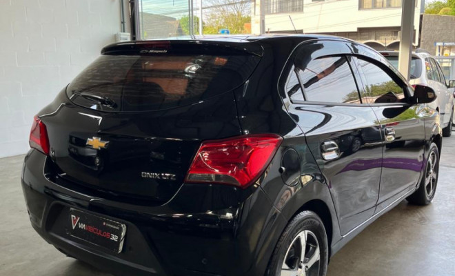 GM - Chevrolet ONIX HATCH LTZ 1.4 8V FlexPower 5p Mec. 2017 Flex-3