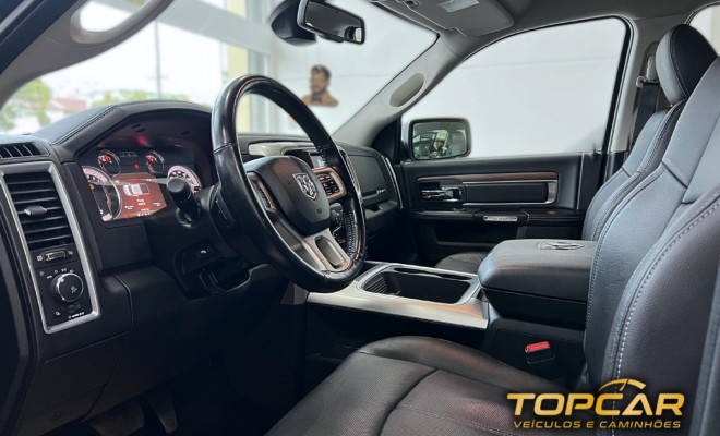 RAM CLASSIC LARAMIE 5.7 CD V8 4X4 Aut. 2023 Gasolina-5