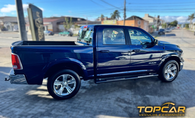 RAM CLASSIC LARAMIE 5.7 CD V8 4X4 Aut. 2023 Gasolina-2