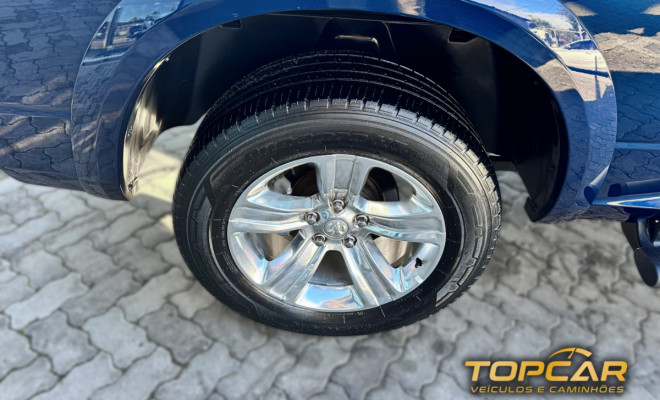 RAM CLASSIC LARAMIE 5.7 CD V8 4X4 Aut. 2023 Gasolina-8