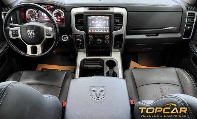 RAM CLASSIC LARAMIE 5.7 CD V8 4X4 Aut. 2023 Gasolina-7