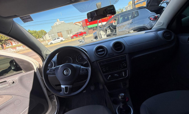 VW - VolksWagen Gol (novo) 1.0 Mi Total Flex 8V 4p 2014 Flex-8