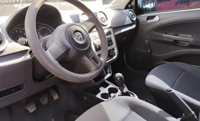 VW - VolksWagen Gol (novo) 1.0 Mi Total Flex 8V 2p 2014 Flex-2