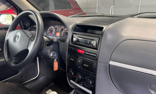Fiat Siena HLX 1.8 mpi Flex 8V 4p 2007 Flex-5