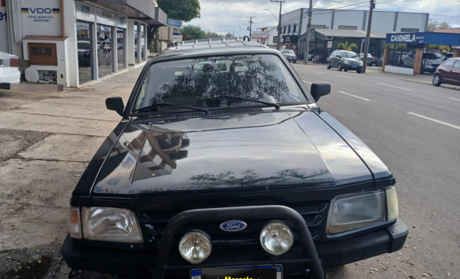 Ford Pampa GL 1.6/ 1.8 1997 Gasolina-3