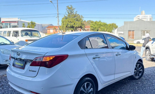 Hyundai HB20S C.Plus/C.Style 1.6 Flex 16V Mec.4p 2015 Flex-6