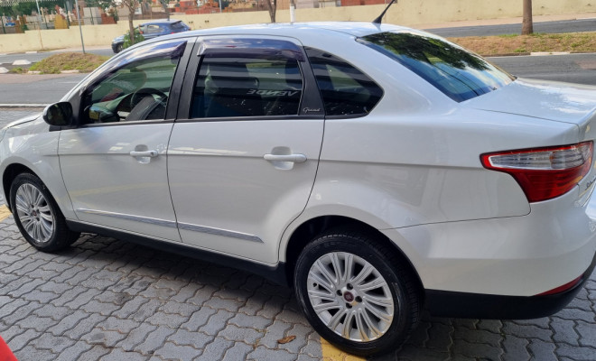 Fiat Grand Siena ESSENCE 1.6 Flex 16V 2015 Flex-1