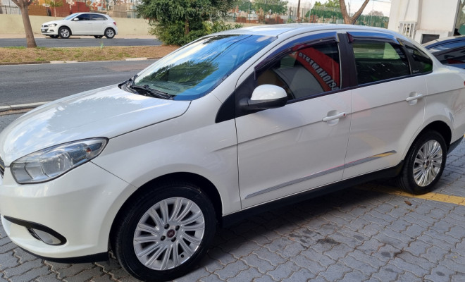 Fiat Grand Siena ESSENCE 1.6 Flex 16V 2015 Flex-0