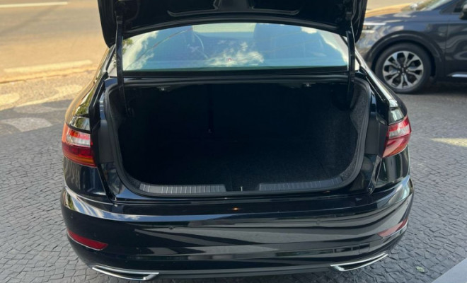 VW - VolksWagen JETTA R-Line 250 TSI 1.4 Flex 16V Aut. 2018 Flex-12