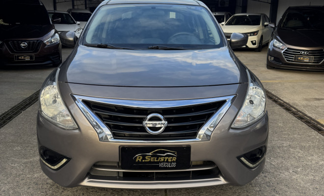 Nissan VERSA SL 1.6 Mec. 2016-0