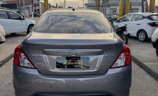Nissan VERSA SL 1.6 Mec. 2016-5
