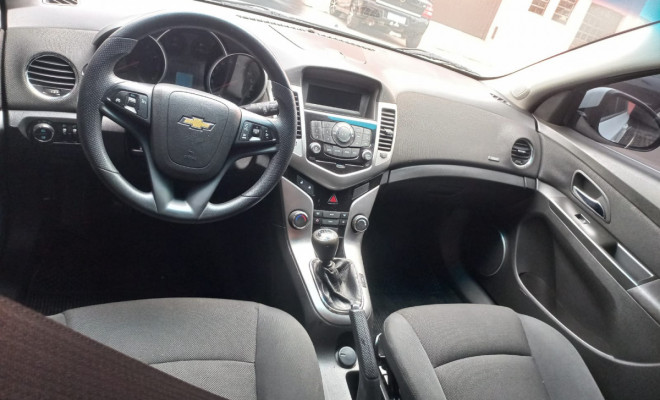 GM - Chevrolet CRUZE LT 1.8 16V FlexPower 4p Mec. 2015 Flex-4