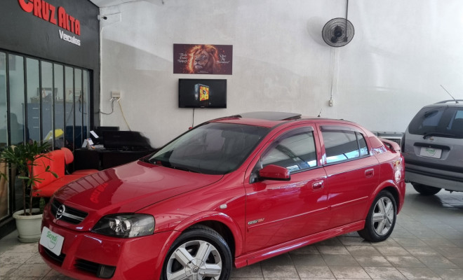 GM - Chevrolet Astra GSi 2.0 16V 136cv Hatchback 5p 2004 Gasolina