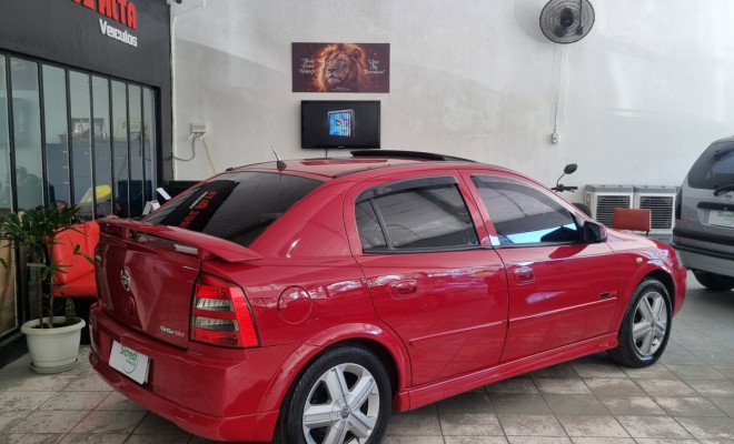 GM - Chevrolet Astra GSi 2.0 16V 136cv Hatchback 5p 2004 Gasolina-2